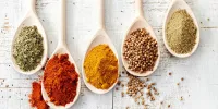 7 ادویه‌ شگفت انگیز برای کاهش وزن!