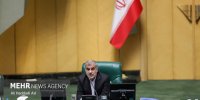 نیکزاد: هیچ‌وقت تریبون نمایندگان را قطع نکردیم