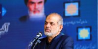 دشمن با پخش کردن پول‌های گزاف جوانان را با مهندسی ذهن فریب داد