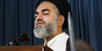 امام جمعه اصفهان: کشف حجاب سبب تضعیف نظام و تنفس مصنوعی به دشمنان است