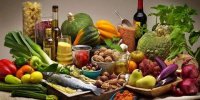 ۹ خوراکی مفید برای رفع چین و چروک‌های صورت