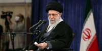 برگزاری جشن تکلیف دختران دانش‌آموز در حضور رهبر انقلاب
