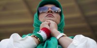 حضور بانوان در بازی تیم‌ ملی با روسیه و کنیا
