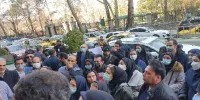 نیروهای سازمان پسماند تجمع کردند/ معاون شهرداری در تجمع حاضر نشد