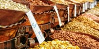 پای دلار به بازار آجیل باز شد/ قیمت جهانی پسته هر کیلو ۱۰ دلار