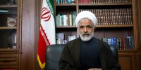 مگر اینجا ملوک الطوایفی است که هر امام جمعه‌ای به خودش حق بدهد فرمان آتش به اختیار صادر کند