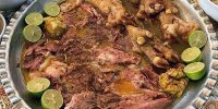 این افراد دور کله پاچه را خط بکشند