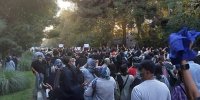 تفاوت ناآرامی‌ها در فرانسه و ایران از نگاه روزنامه حامی رئیسی/ همه چیز گردن سلبریتی‌ها افتاد؟