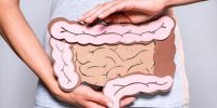 9 نشانه فردی که روده ناسالم دارد