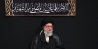 اقامه نماز ظهر روز اربعین به امامت رهبر انقلاب+عکس