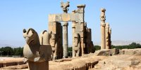 این استادیوم با الهام از تخت جمشید ساخته شده است+ تصاویر