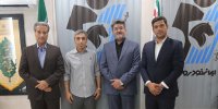 خطیبی پشت فرمان پیکان نشست