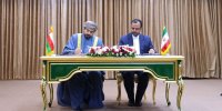 ۴ سند همکاری میان مقامات ایران و عمان به امضا رسید