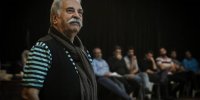 برای نوبت دیوانگی سرکارمان گذاشته‌اند/ آدمی نیستم که خواهش کنم