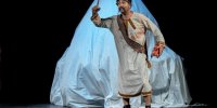 اتول سورون به صحنه بازگشت/ همزمان  ناصرالدین شاه و یونگ هستم