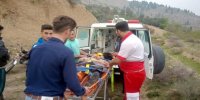 سقوط خودروی پاترول به دره در رستم آباد/ ۲ نفر مصدوم شدند