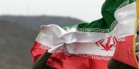 بزرگترین پرچم ایران به اهتزاز درآمد