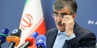 بانک‎های تجاری باید با فروش بنگاه‎ها، از بنگاهداری خارج شوند