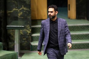 آرزوی امیرحسین ثابتی 11 سال پیش: می‌گفتم احتمالا یک روزی لاریجانی در وضعیت سیاسی افول می‌کند و شاید همان روزی باشد که ما رشد می‌کنیم!