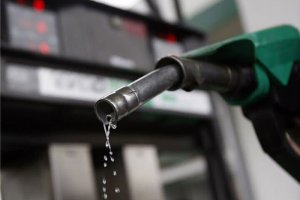 بنزین در دوراهی قیمت