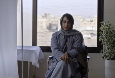 زنانی که باید میان فشار اجتماعی و خواست مردان، برای تعیین سرنوشت خود تصمیماتی دشوار بگیرند/ در انتهای روز در فستیوال اسپانیایی رقابت می‌کند