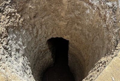 آب ‌انبار ۵۰۰ ساله از دل خیابان اصفهان بیرون آمد | کشف تاریخی در جریان حفاری
