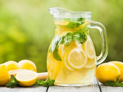 راه تشخیص آب لیموی سالم از ناسالم - تیتربرتر