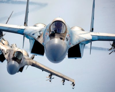تصاویر |  هنرنمایی جنگنده‌‎های su-35S تیم «شوالیه‌‎های روسی» در امارات