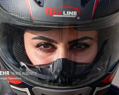 تصاویر | ژست جالب زنان موتورسوار در تهران