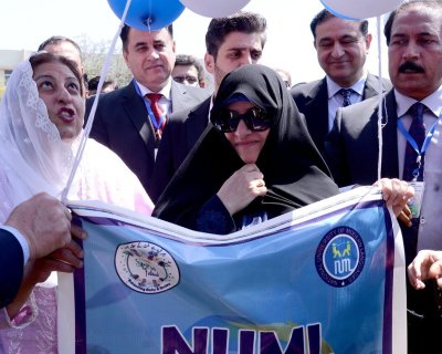 تصاویری از حضور همسر رئیسی در پاکستان ؛ سخنرانی جمیله علم‌الهدی در دانشگاه اقتصاد لاهور