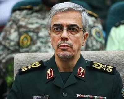 عکس | تصویری دیگر از سردار باقری در کنار برادر شهیدش