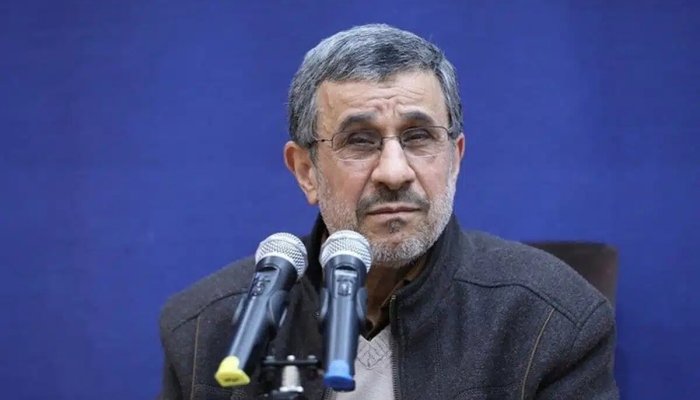 سلفی گرفتن با چهره جدید محمود احمدی نژاد | عکس