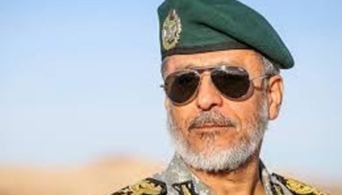 عکس | تصویر جالب و تازه منتشر شده از امیر سیاری در شهریور سال ۱۳۵۷