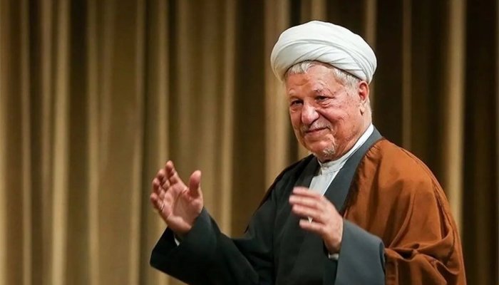 عکس | دیدار قدیمی استاد فرشچیان با مرحوم هاشمی رفسنجانی