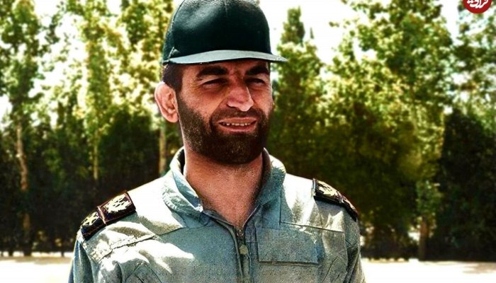 عکس | استایل شهید عباس بابایی در یک مهمانی خانوادگی در دهه ۵۰
