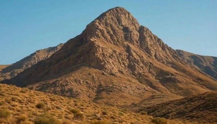 کوه کلنگ دقیقا کجاست؟ فاصله از تهران+ عکس