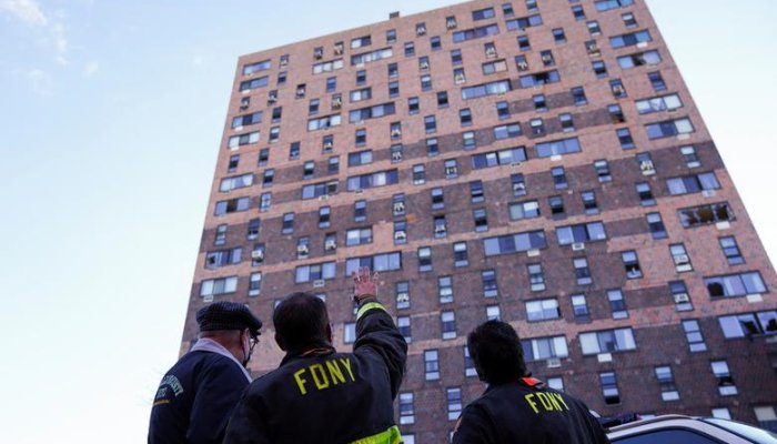 تصاویر آتش سوزی مرگبار ساختمان نیویورک به دلیل نقص بخاری