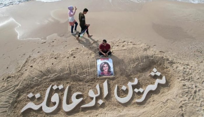 تصاویر خاکسپاری شیرین ابواکله خبرنگار کشته شده الجزیره توسط اسرائیل